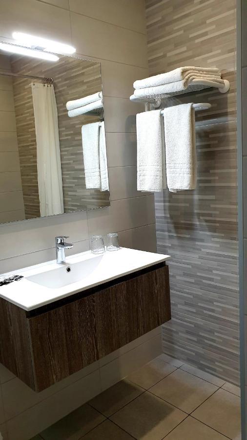Hotel Ambeille 3*