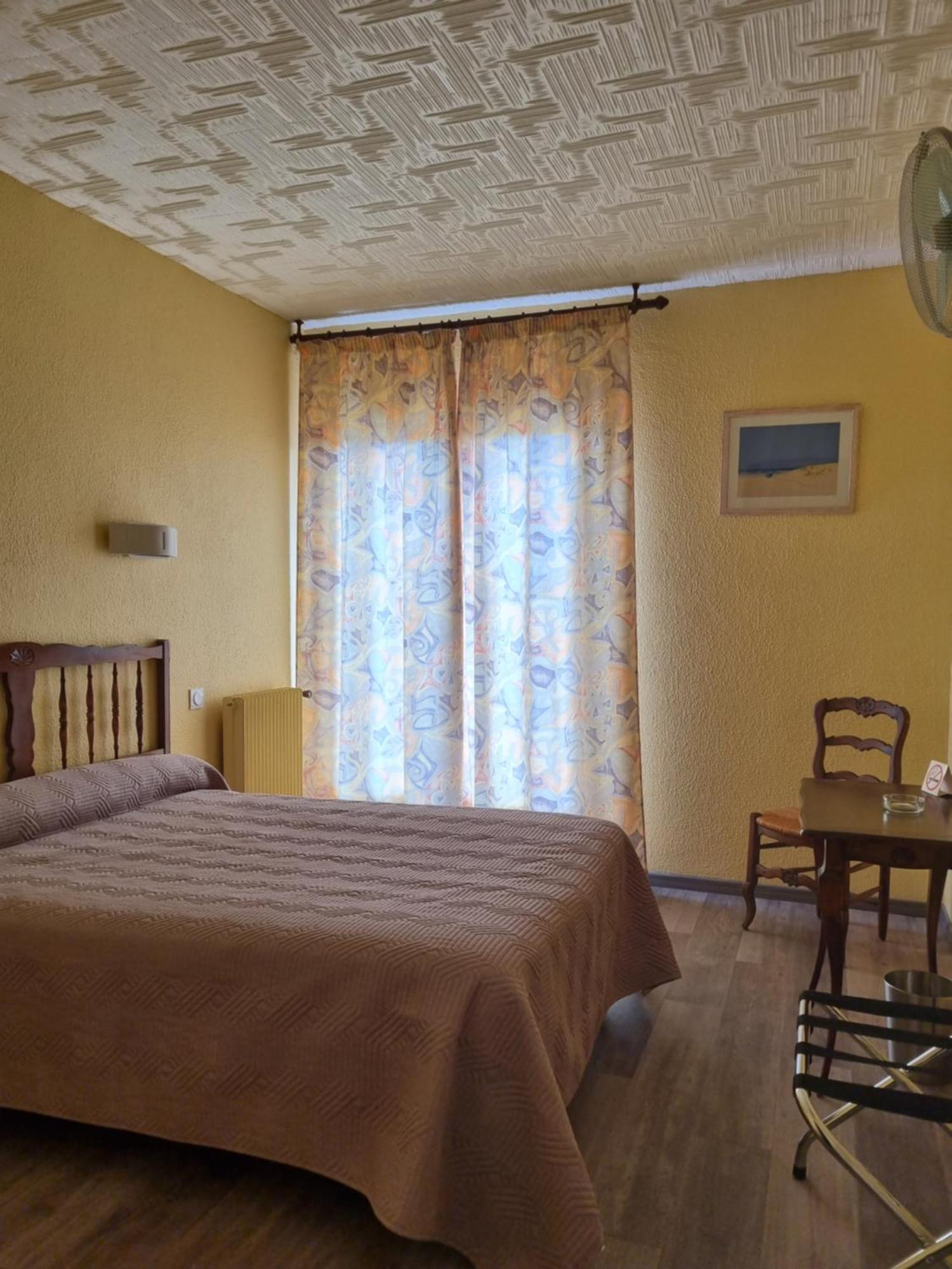 Ambeille Vue Hotel